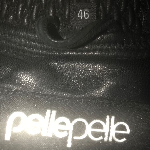 Leather jacket - Picture 2 of 3